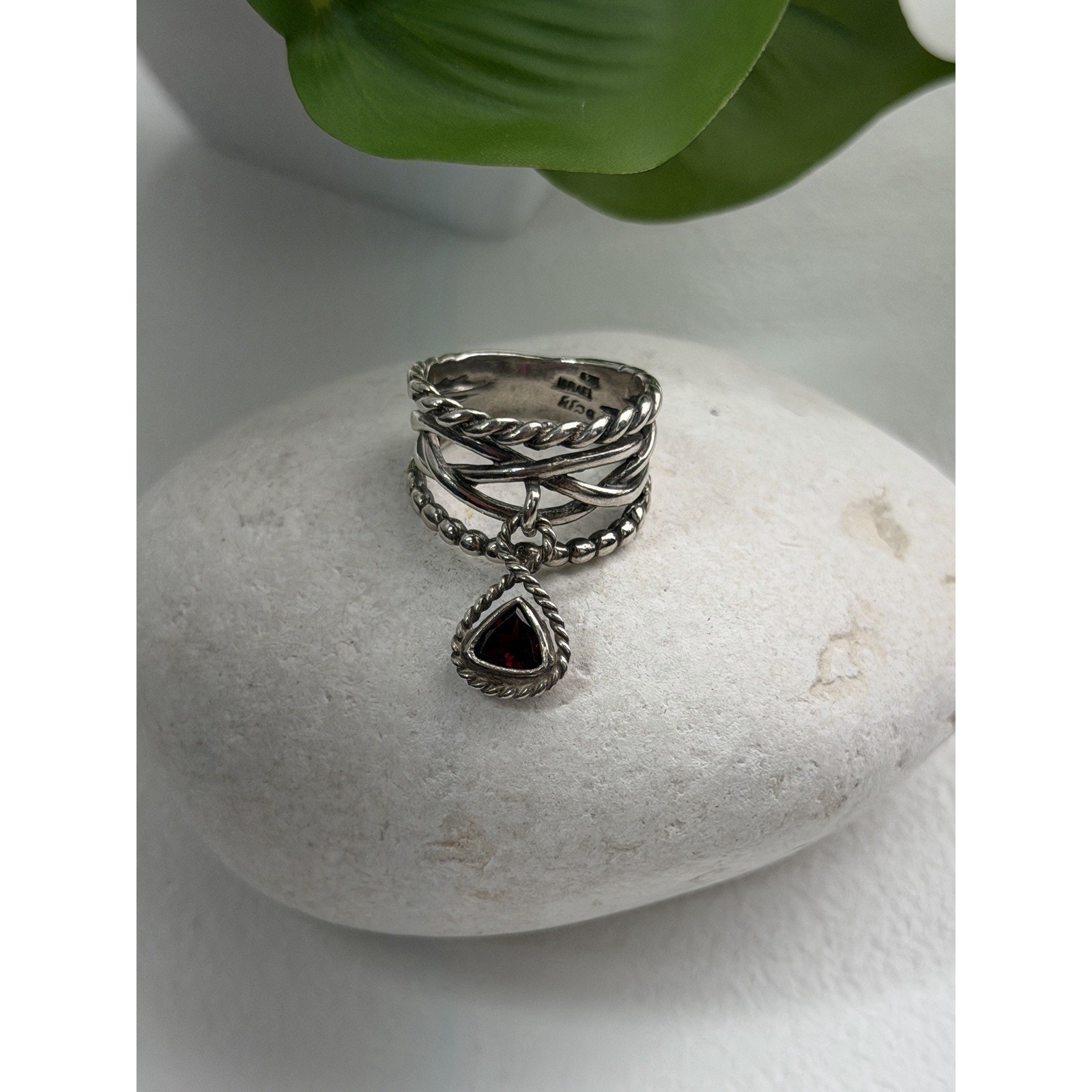 Israel 925 Sterling Silver Garnet Ring Size 75 124$